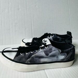 💚 SMOKIN’ ADIDAS Shoes! Rare & Coolio; photo art of Smoke on canvas portion